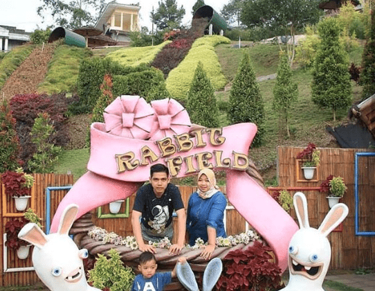 wisata-keluarga-di-malang - taman-kelinci - @tourmalang_murah